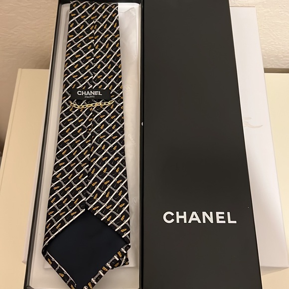 CHANEL Other - Authentic Chanel 100% Silk Tie made in Italy Black Tan Wheat